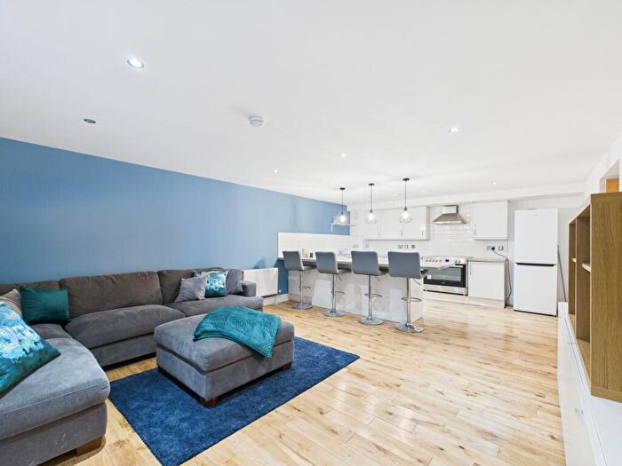 2 Bedroom Flat For Sale In Carnoustie Street, Glasgow, G5