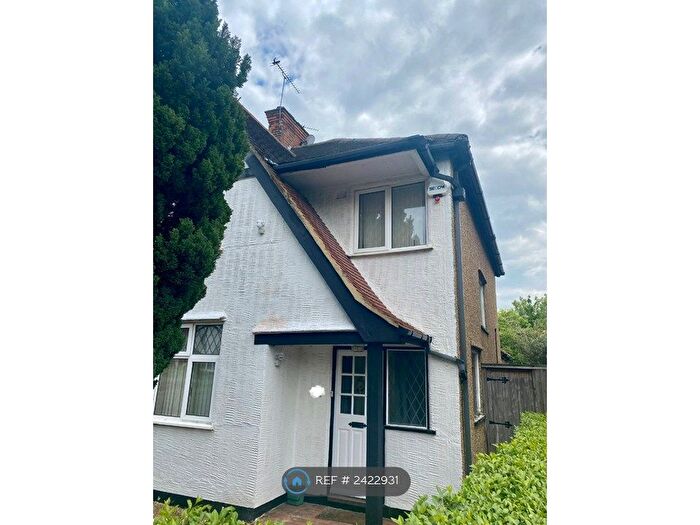 3 Bedroom Semi-Detached House To Rent In Tudor Gardens, London, W3