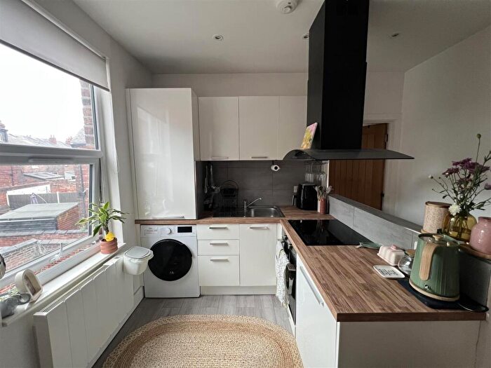 1 Bedroom Block Of Apartments For Sale In Shaw Heath, Stockport, SK2