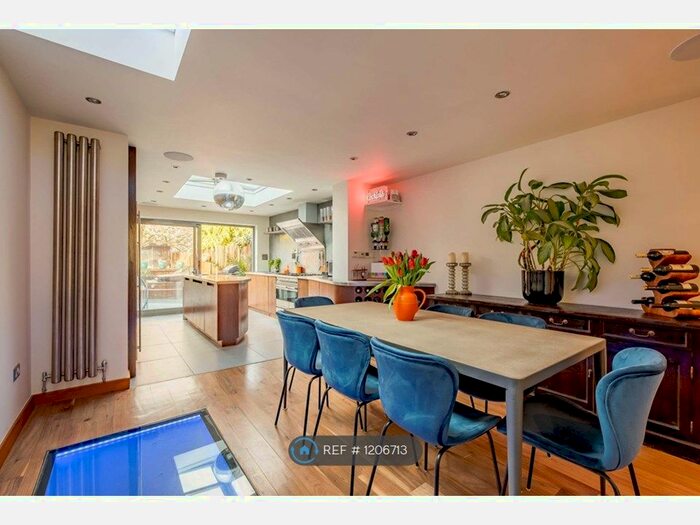 5 Bedroom Terraced House To Rent In Chiswick Road, London, W4