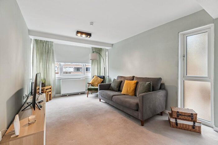 1 Bedroom Apartment For Sale In Lethington Avenue, Shawlands, Glasgow, G41