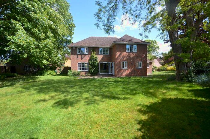 5 Bedroom Detached House To Rent In Juniper Drive, Maidenhead, SL6