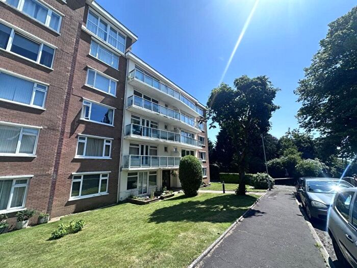 2 Bedroom Flat For Sale In Brynfield Court, Langland, Swansea, SA3