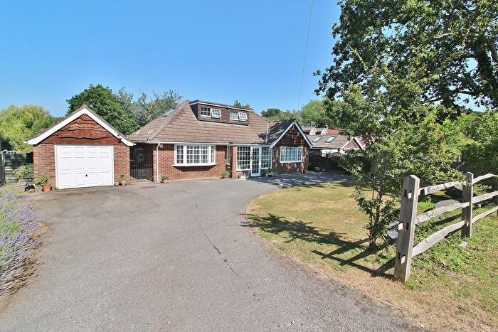 3 Bedroom Detached Bungalow For Sale In Upper Crabbick Lane, Denmead, PO7