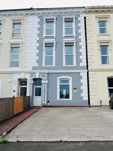 8 Bedroom Terraced House For Sale In North Road East, Plymouth. Bed Student Investment, PL4