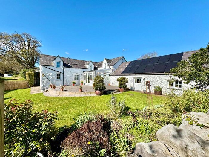 4 Bedroom Detached House For Sale In Tyn Y Groes, LL32
