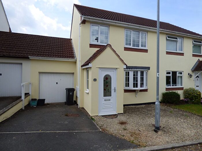 3 Bedroom Semi Detached House To Rent In Walnut Close, Bridgwater, TA7