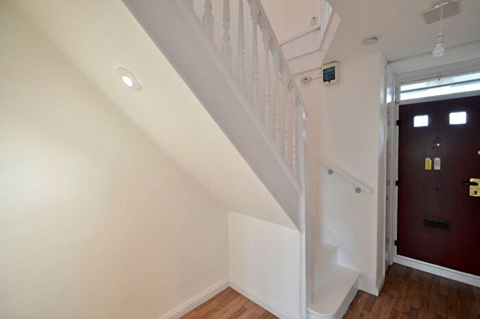 3 Bedroom Flat For Sale In Jamaica Road, Bromfield Court Jamaica Road, SE16