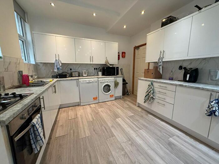 6 Bedroom Semi Detached House To Rent In Derby Road, Manchester, Greater Manchester, M14