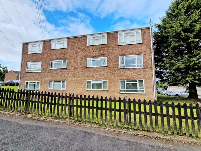 2 Bedroom Ground Flat To Rent In Clent Way, Bartley Green, B32