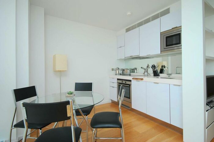 Studio To Rent In Ontario Tower, Canary Wharf, London, E14