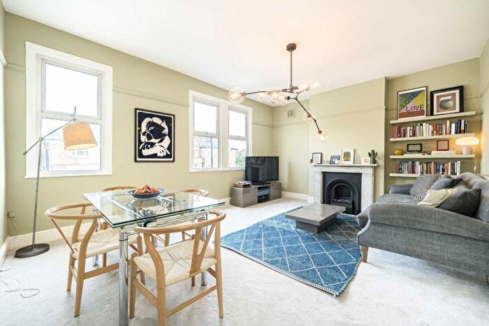 2 Bedroom Flat For Sale In Wolfington Road, West Norwood, SE27