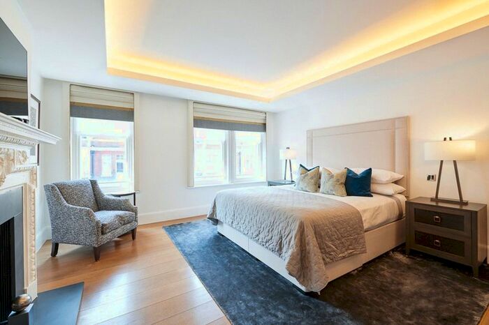 1 Bedroom Flat To Rent In Duke Street, Mayfair, W1K