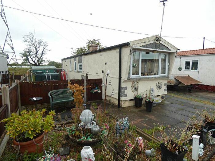 1 Bedroom Park Home For Sale In Greenfield Park, Freckleton, Preston, PR4