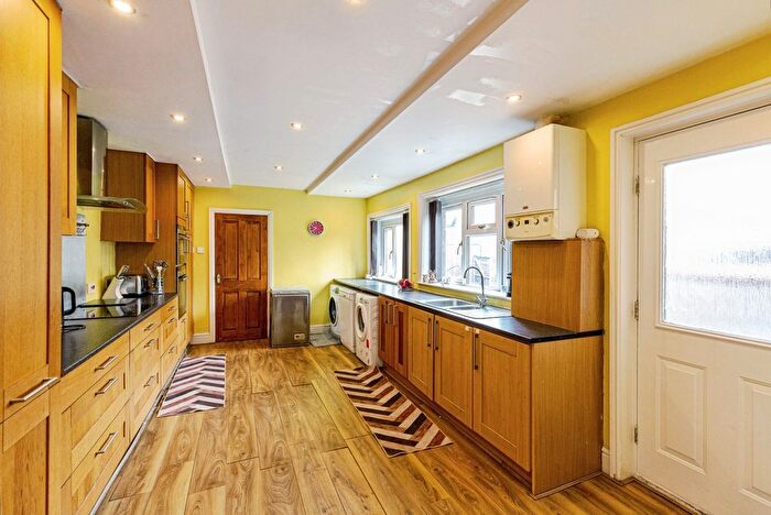 5 Bedroom End Terrace House For Sale In Waterloo Road, Blackpool, Lancashire, FY4