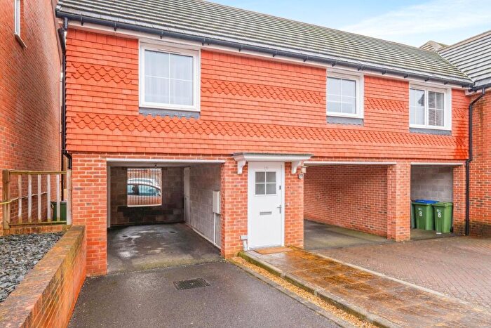 2 Bedroom Flat For Sale In Newman Walk, Henfield, West Sussex, BN5