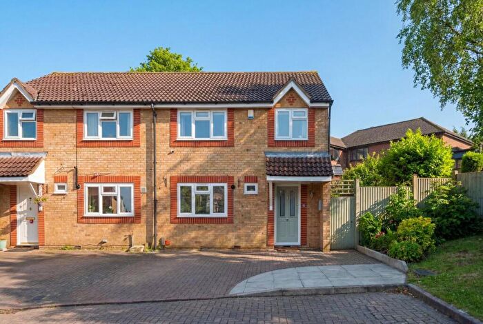 3 Bedroom House For Sale In Lambert Road, Banstead, SM7