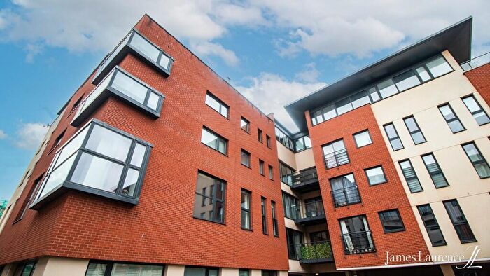 2 Bedroom Apartment To Rent In Rea Court, Digbeth, Birmingham, B12