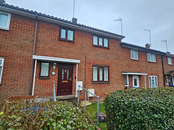 4 Bedroom Terraced House For Sale In Broadmead Avenue, Spinney Hill, NN3