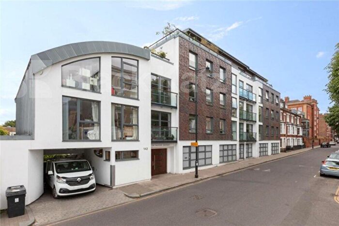 2 Bedroom Flat To Rent In Offord Road, Islington, N1