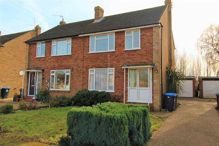 3 Bedroom Semi-Detached House For Sale In Fullerton Road, Byfleet, West Byfleet, KT14