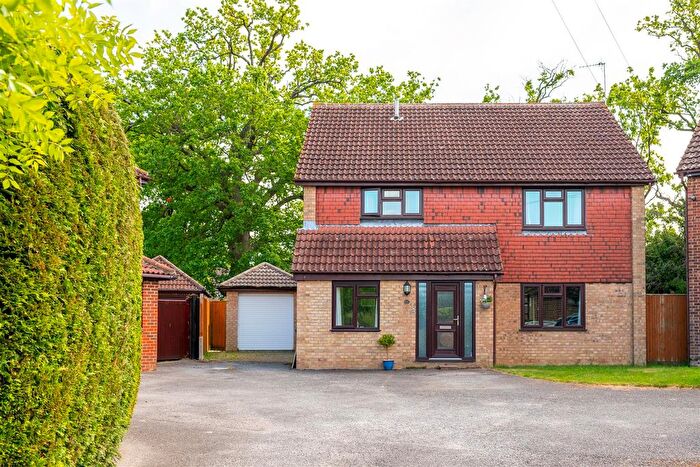 4 Bedroom Detached House For Sale In Lechford Road, Horley, RH6