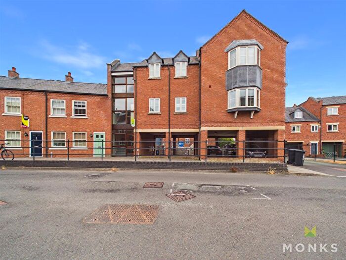3 Bedroom Flat To Rent In St. Julians Crescent, Shrewsbury, SY1