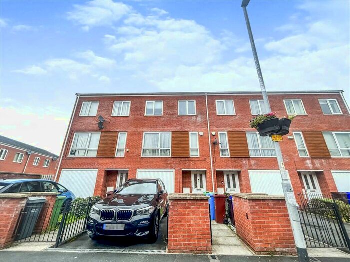 4 Bedroom House To Rent In Guide Post Road, Grove Village Manchester, Greater Manchester, M13