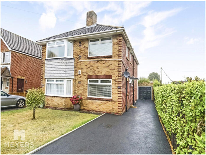 2 Bedroom Flat For Sale In Strouden Avenue, Bournemouth, BH8