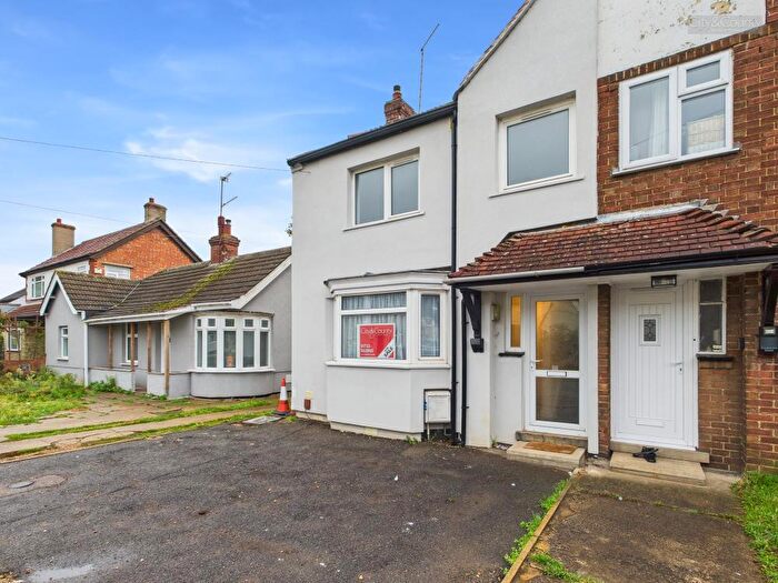3 Bedroom Semi-Detached House For Sale In Fulbridge Road, Peterborough, PE1
