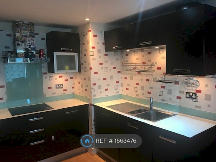 2 Bedroom Flat To Rent In Windward Court, London, E16