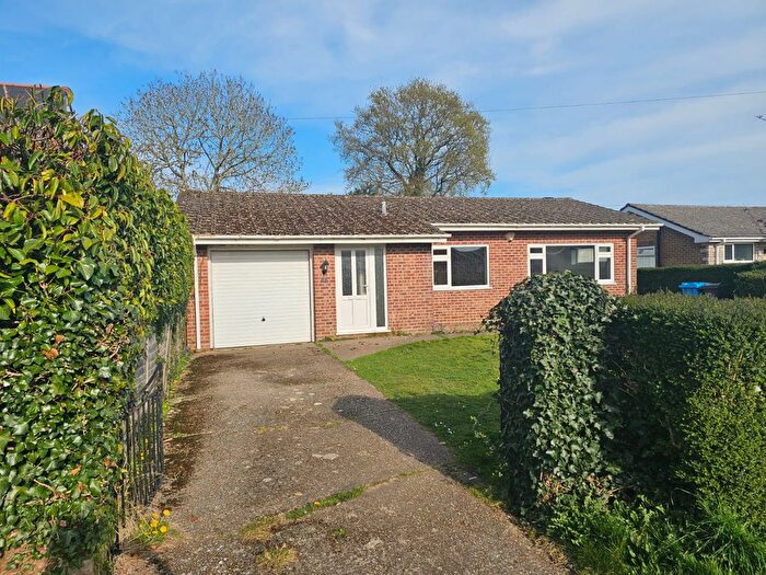 2 Bedroom Bungalow To Rent In Rempstone Road, Wimborne, BH21