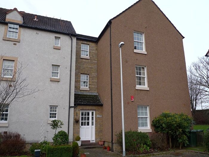 2 Bedroom Flat To Rent In Craigcrook Road, Edinburgh, Edinburgh, EH4