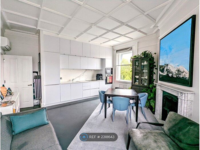 1 Bedroom Flat To Rent In West Smithfield, London, EC1A