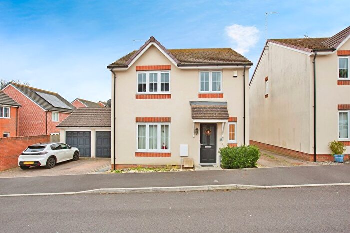 4 Bedroom Detached House For Sale In Harbin Close, Yeovil, BA21