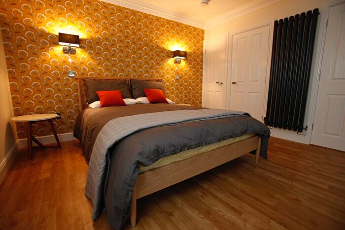 1 Bedroom Flat To Rent In Cockburn Street, Edinburgh, EH1