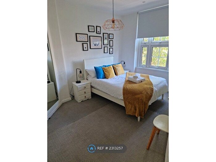 1 Bedroom Flat To Rent In Tooley Street, London, SE1