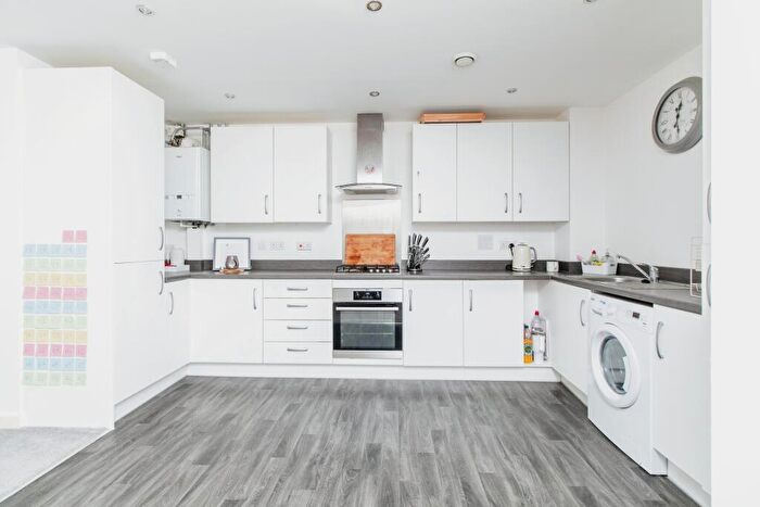 2 Bedroom Flat For Sale In Hildefirth Close, Weldon, Ebbsfleet Valley, Swanscombe, DA10