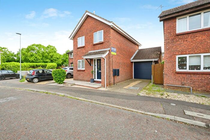 3 Bedroom Detached House For Sale In Uplands, Peterborough, PE4