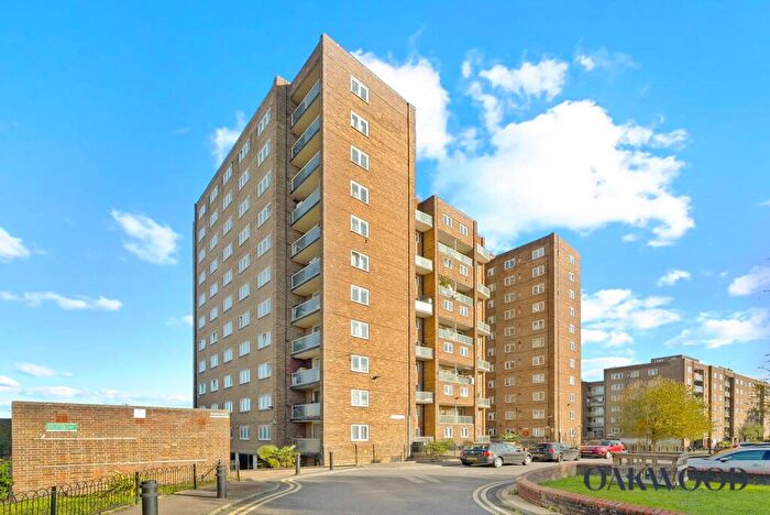 2 Bedroom Flat For Sale In Amhurst Park, Joseph Court Amhurst Park, N16