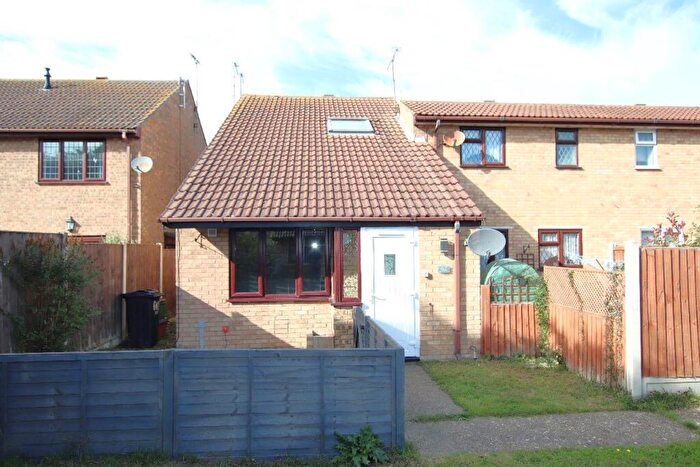 1 Bedroom Semi Detached House For Sale In Hampstead Avenue, Clacton On Sea, CO16