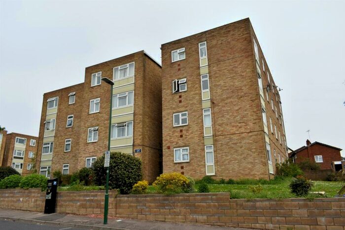 2 Bedroom Apartment To Rent In Thicket Road, Sutton, SM1