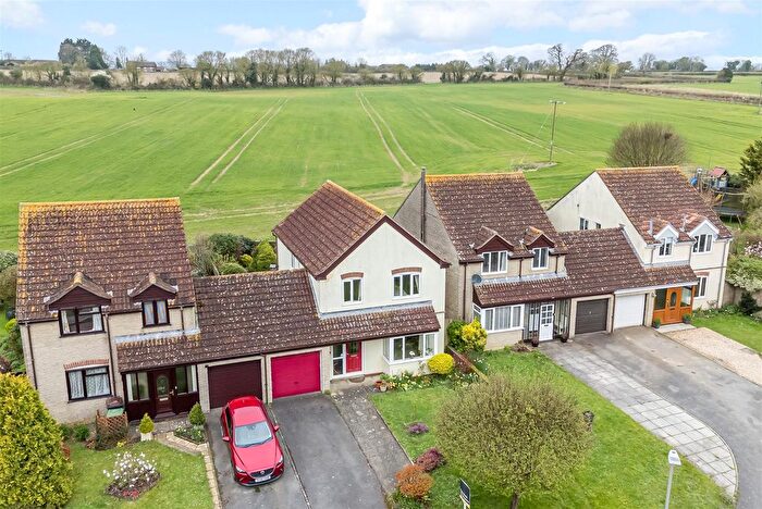 4 Bedroom Link Detached House For Sale In Church Green, Bishops Caundle, Sherborne, DT9