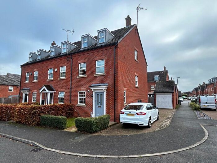 3 Bedroom End Of Terrace House For Sale In Elderfield, Welwyn Garden City, AL7