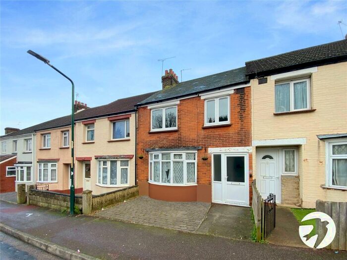 3 Bedroom Terraced House To Rent In Rochester Street, Chatham, Kent, ME4