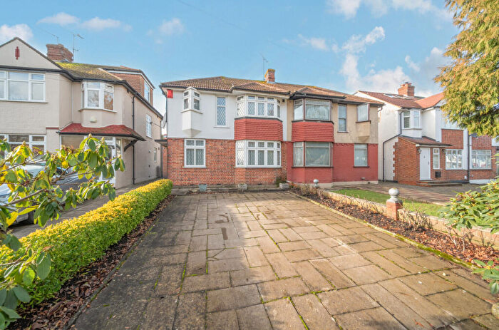 3 Bedroom Semi-Detached House For Sale In Rushgrove Avenue, Colindale, NW9