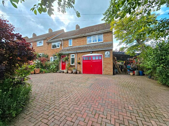 4 Bedroom Semi-Detached House For Sale In Church Hill, Hollowell, Northampton, NN6