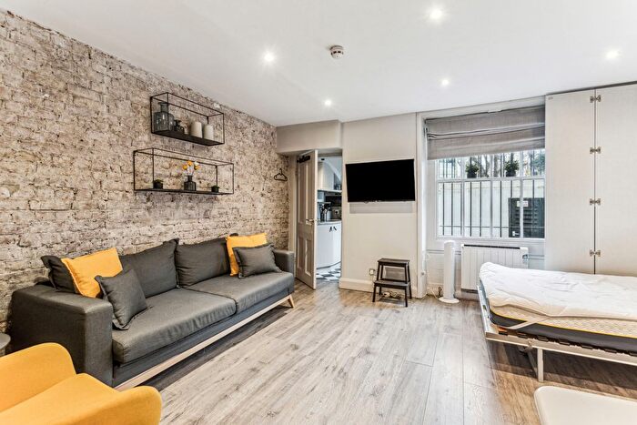 Studio To Rent In Oakley Square, Camden Town, NW1