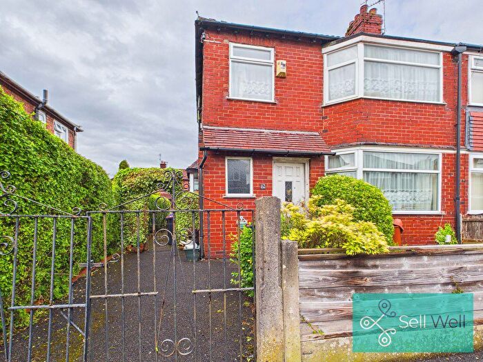 3 Bedroom Semi-Detached House For Sale In Fernlea Crescent, Swinton, Manchester, M27
