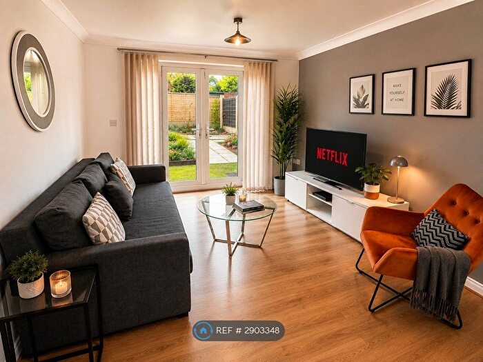 3 Bedroom Semi Detached House To Rent In Hacking Street, Salford, M7